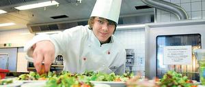 Mehr als die Hälfte aller angehenden Köchinen und Köche bricht die Ausbildung ab. 