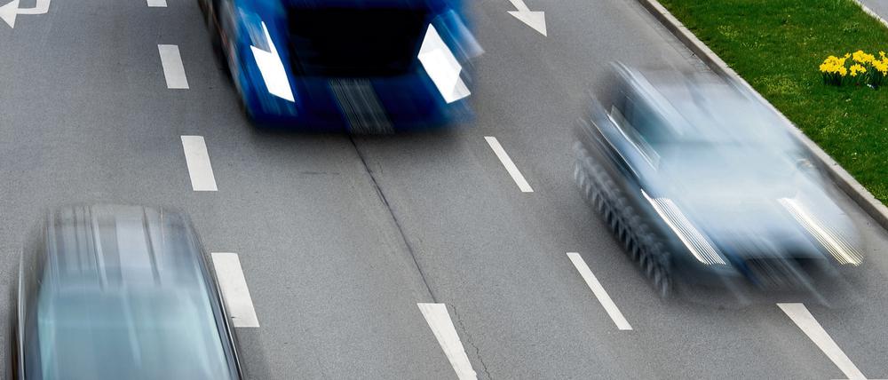 Rennen auf öffentlichen Straßen sind als Ordnungswidrigkeit verboten. Jetzt soll daraus eine Straftat werden.