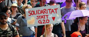 Der weitaus größte Teil der G20-Gegner: friedlich auf der Straße, aber mit ihrer Kritik nicht gehört.