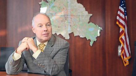 Amerikanische Berufsdiplomaten wie Kent Logsdon bleiben drei Jahre an einem Standort. 