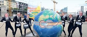 Nur noch kurz die Welt retten? Das globalisierungskritische Netzwerk Attac hat da Zweifel.