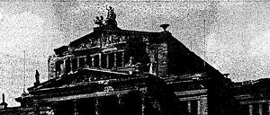 Noch bis in die 80er Jahre lag Bauschutt auf dem Gendarmenmarkt.