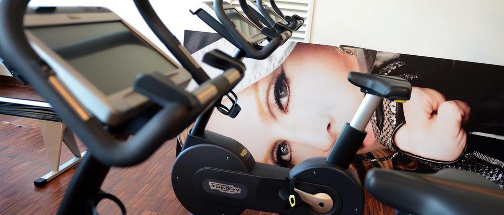 Am Boden: Trainieren wie Madonna - das versprachen die neun Studios der Hard Candy-Kette in Berlin. Doch das Konzept ging nicht auf. Heute haben fast alle Studios neue Betreiber, nur der Club am Kurfürstendamm ist verschwunden.