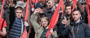 Junge Kommunisten demonstrieren am 1. Mai 2021 - die neue Garde der Partei gewinnt an Ansehen in Russland.