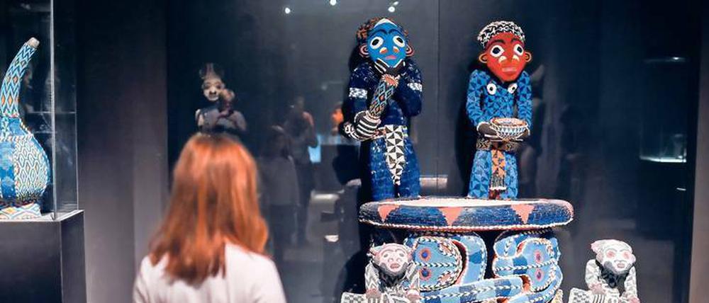 Faszination fremde Kulturen. Das Ethnologische Museum lud als eine der ersten Einrichtungen in Deutschland Freiwillige auf einer App zum Mitforschen ein. Kulturgeschichte, wie Genealogie und Regionalgeschichte, ist ein Favorit von Hobbyforschern.