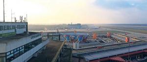 Viel Platz für Wirtschaft, Wissenschaft und Wohnen. Bis zu 5000 Wohnungen und mehr als 17 000 Arbeitsplätze könnten in Tegel entstehen – wenn der Flughafen nicht mehr gebraucht und das Nachnutzungskonzept umgesetzt wird. 