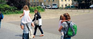 Der Senat will die Zukunft der Fläche an der Ecke Glinkastraße/Unter den Linden gerichtlich klären.