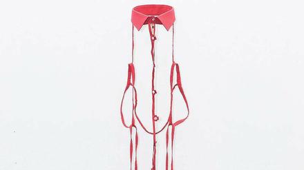 Nichts als Nähte. Axel Liebers „Ohne Titel“ (Hemd, rosenrot), 2016.