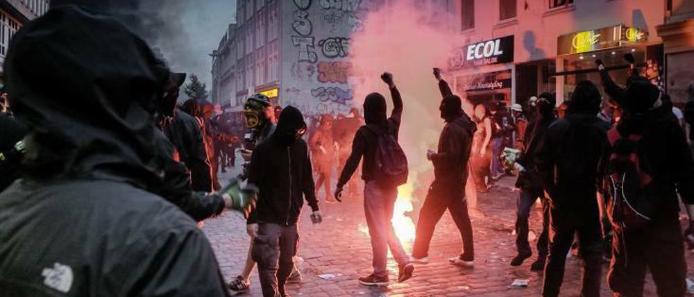 Schon an der Bezeichnung scheiden sich die Geister: Sind das Aktivisten, Linksextremisten, Terroristen?