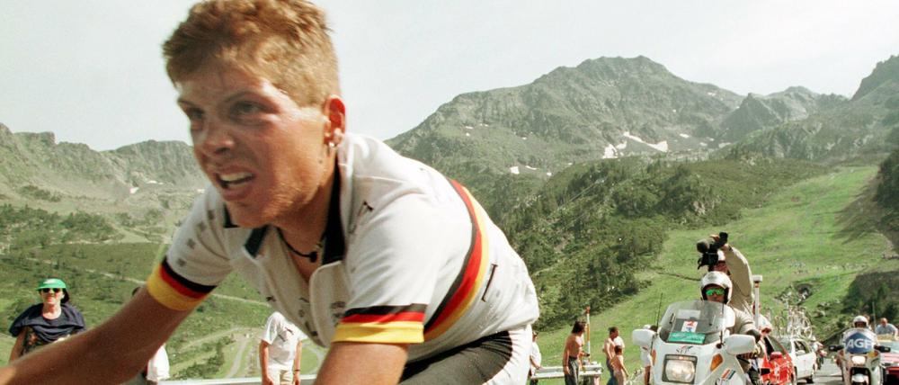 Auf dem Weg nach oben. In Andorra-Arcalis radelte sich Jan Ullrich 1997 in die Herzen der Deutschen.