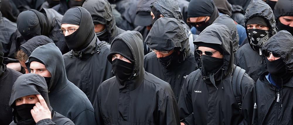 Vermummte bei einer Demonstration in Berlin.