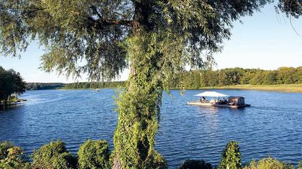 Gleiten und Genießen. Das bedeutet Floßen heute. Doch bis in die 1970er Jahre war es in Lychen harte Arbeit. 