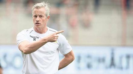Da geht’s lang. Nach dem Trainingslager in Bad Kleinkirchheim kehren Trainer Jens Keller und die Spieler des 1. FC Union nach Berlin zurück.