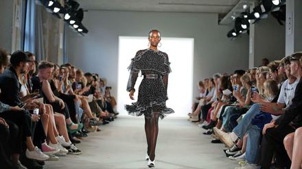 In Berlin zeigte Prabal Gurung seine Resort-Kollektion 2018
