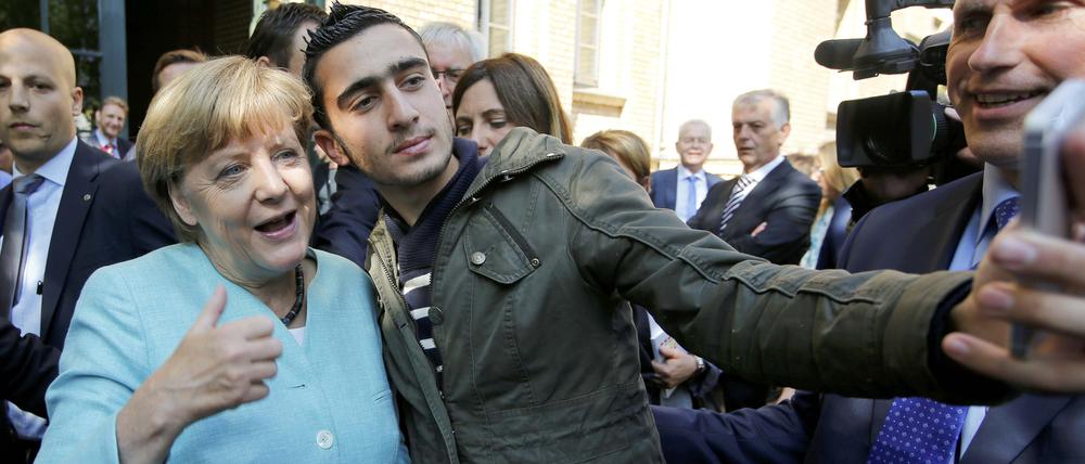 Vor sechs Jahren machte Anas Modamani ein Selfie mit Angela Merkel - der Moment ging viral.