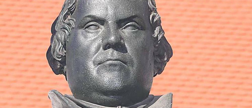 Deutliche Worte. Luthers Judenhass war nicht allein theologisch motiviert. Die Kirche vermeidet im Lutherjahr trotzdem das Wort Antisemitismus.