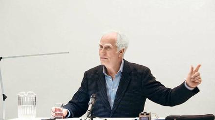 Werner Hamacher an der European Graduate School, an der er 15 Jahre lang aktiv war.