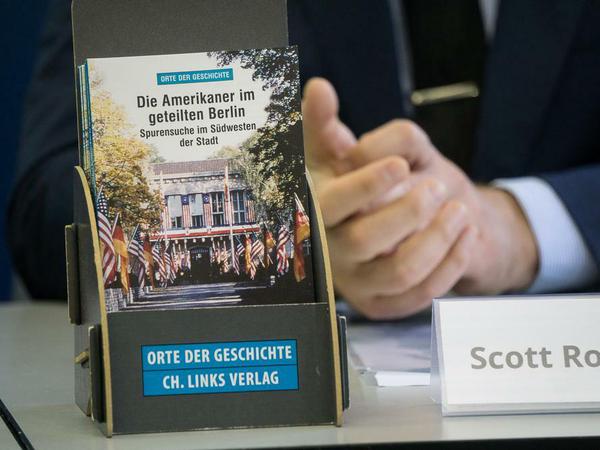 Das Buch: "Amerikaner im geteilten Berlin"