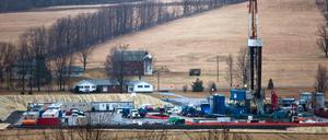 Fracking im Tal von Troy, Pennsylvania. In Boumans Roman wird in der Nähe einer Ölplattform eine Leiche gefunden.