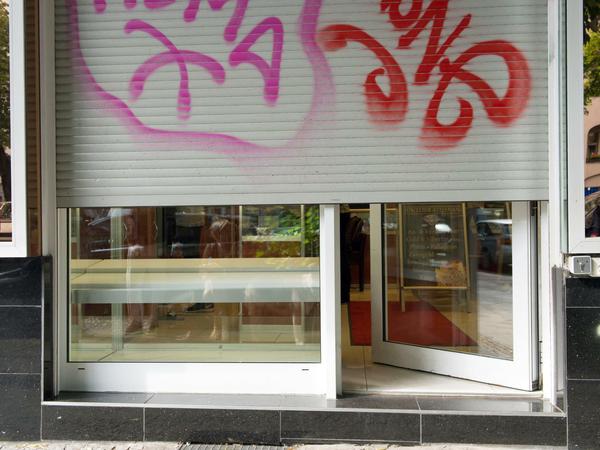 In diesem Schmuckgeschäft an der Sonnenallee in Neukölln suchte die Polizei nach Spuren der Münze.