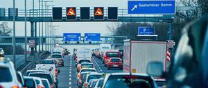 Stau auf der A100 (Archivbild)
