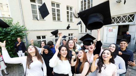 Herzlichen Glückwunnsch! Abiturienten des Campus Rütli.