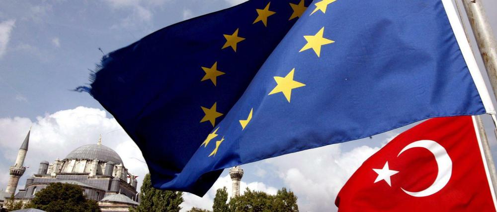 Trotz der anhaltenden Spannungen unter anderem mit Deutschland fordert die Türkei, die EU-Beitrittsgespräche auszuweiten.