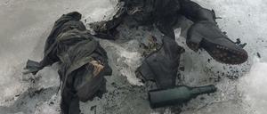 Auf dem Tsanfleurongletscher in den Schweizer Alpen wurden zwei Leichen sowie diverse Gegenstände gefunden.