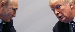 Wladimir Putin und Donald Trump bei ihrem langen Gespräch in Hamburg.