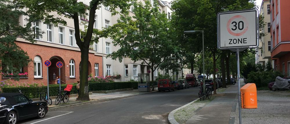 Im Schulenburgring gibt's jetzt Halteverbote, um den Fahrradverkehr sicherer zu machen.