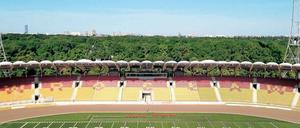 Besondere Kombination. Im Olympiastadion von Breslau finden nicht nur während der World Games Speedway-Rennen und American-Football-Spiele statt.
