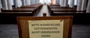 Immer leerer. Der Mitgliederschwund in den beiden großen Kirchen hält an. 