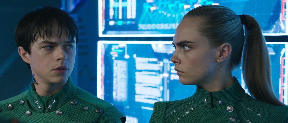Bereit für den nächsten Einsatz: Major Valerian (Dane DeHaan) und Sergeant Laureline (Cara Delevingne) in Luc Bessons "Valerian".