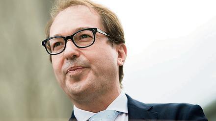 Im Interview sprach sich Verkehrsminister Alexander Dobrindt ausdrücklich für die Tegel-Offenhaltung aus.