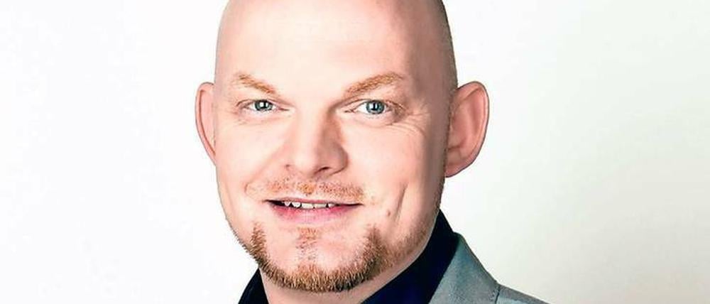 Marcus Asmus moderiert die Morningshow „Guten Morgen Brandenburg“ der RBB-Welle Antenne Brandenburg.