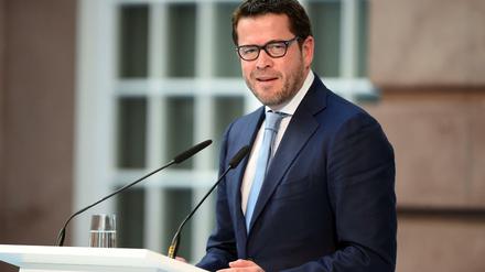 Seine Partei rollt ihm rote Teppiche aus: Ex-Politstar Karl-Theodor zu Guttenberg soll für die CSU wieder auf die Berliner Bühne (hier im Herbst 2016 bei einem Vortrag).