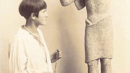 Schöpferin und Kreatur. Jenny Wiegmann-Mucchi behandelt Frauenkörper liebevoll.