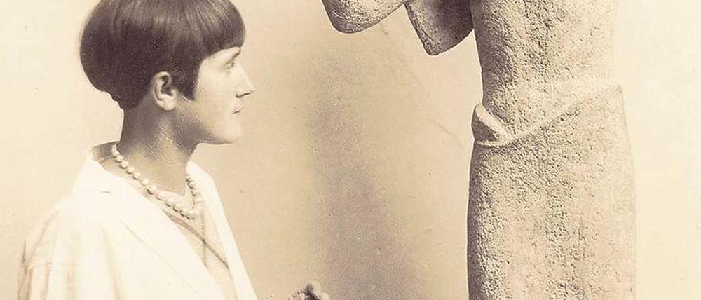 Schöpferin und Kreatur. Jenny Wiegmann-Mucchi behandelt Frauenkörper liebevoll.