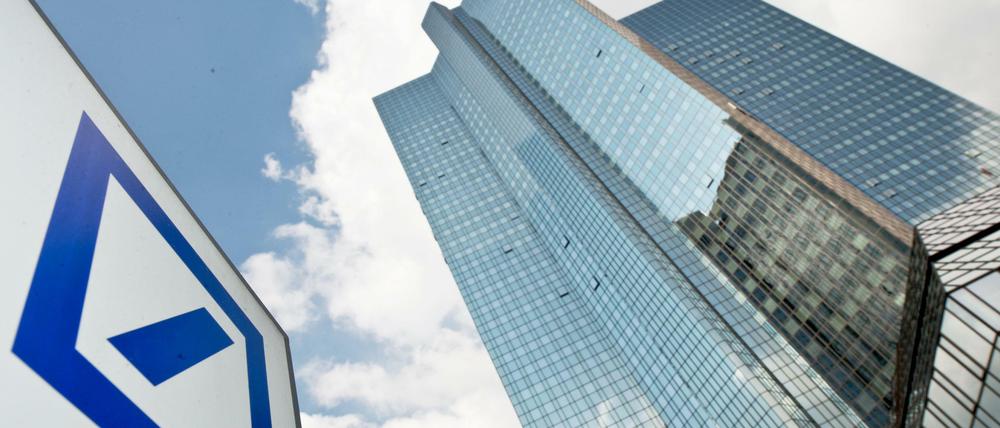 Aufwärts. Die Deutsche Bank legt kräftig zu.