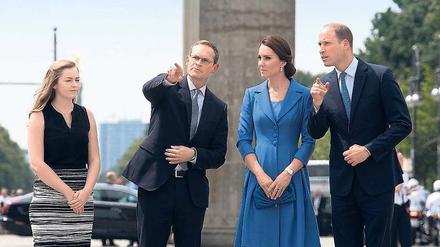 Rampenlicht. Müller und seine Tochter begleiten die Royals durchs Brandenburger Tor.