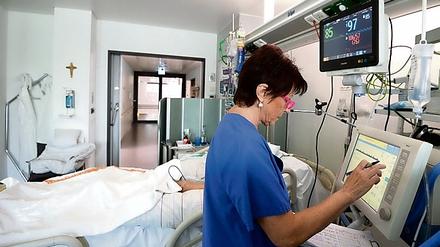 Immer schwerer zu finden: Pflegekräfte für die Intensivstation. 