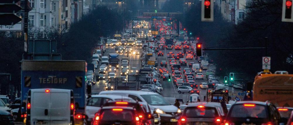 Schlechte Luft: Auch der Berliner Berufsverkehr hat jede Menge Schadstoffe in sich.