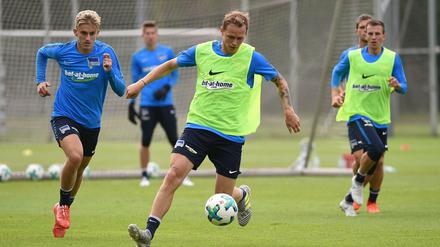 Nicht nur auf den Ball konzentrieren. Ondrej Duda musste sich am Donnerstag im Training ordentlich was anhören von seinem Trainer. 