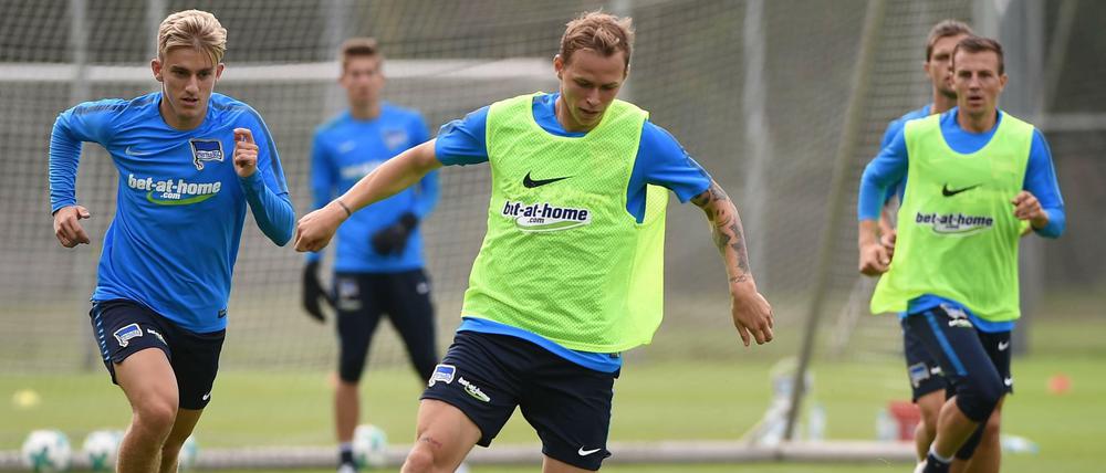 Nicht nur auf den Ball konzentrieren. Ondrej Duda musste sich am Donnerstag im Training ordentlich was anhören von seinem Trainer.