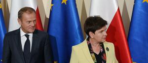 EU-Ratspräsident Donald Tusk und die polnischen Ministerpräsidentin Beata Szydlo streiten über die Justizreform in Polen.