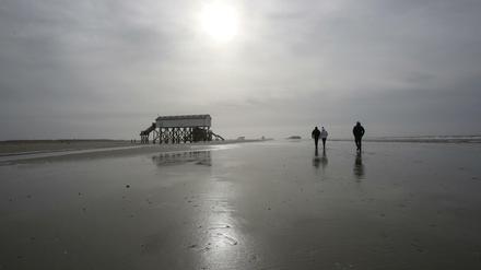 Von Mexiko, über die Krim an den Strand von St. Peter Ording (Foto). Der Lyriker Tom Schulz ist Weltreisender.