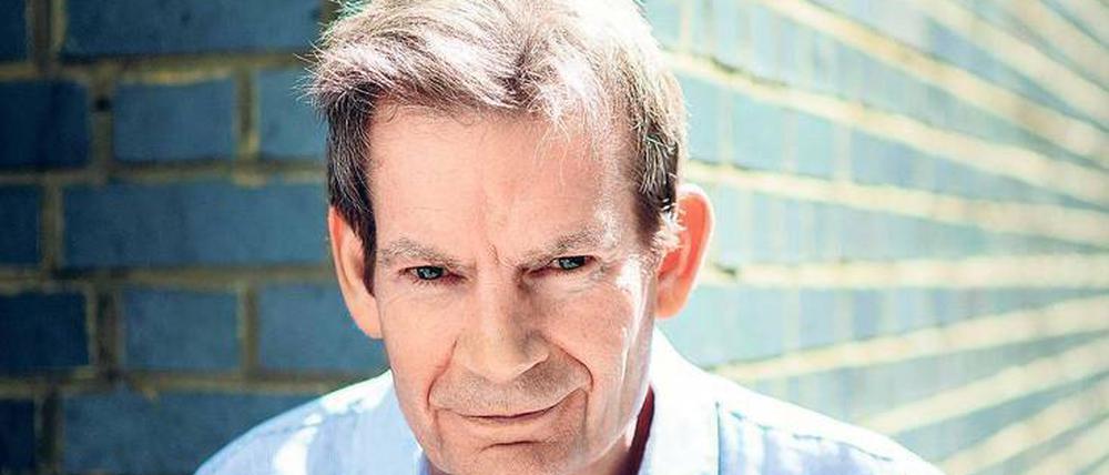 Frivol ist mir zumute. Der englische Erzähler und Dichter Graham Swift. Foto: Guardian News and Media/dtv