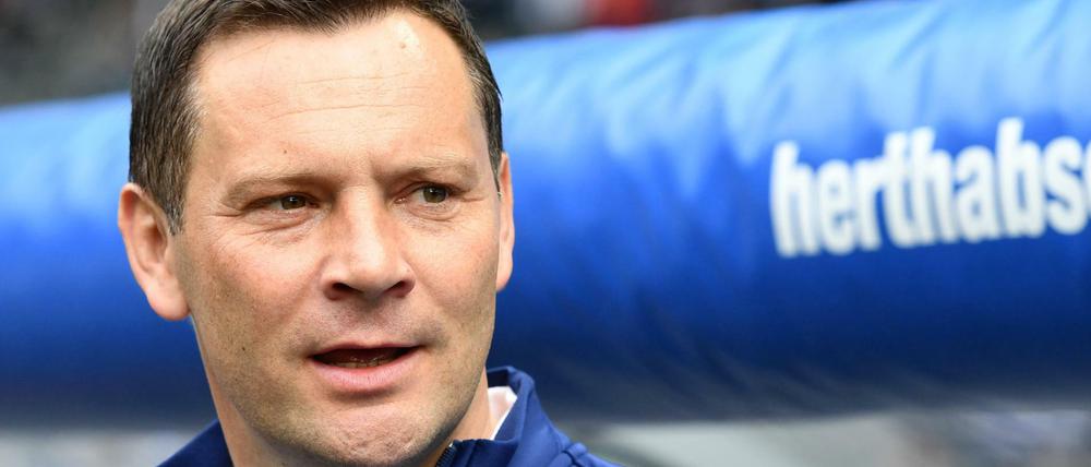 „Alles perfekt“. Pal Dardai schätzt die Bedingungen in Schladming.
