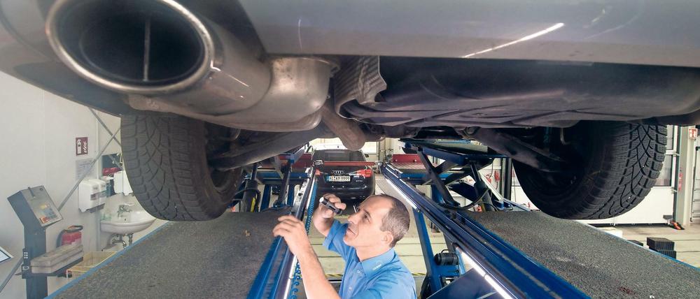 Umrüsten. Bundesweit könnten bis zu zwölf Millionen Diesel-Fahrzeuge umgerüstet werden.