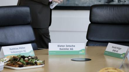 Häppchen vom Staat für die großen Drei? Können die sich nicht selbst helfen? 